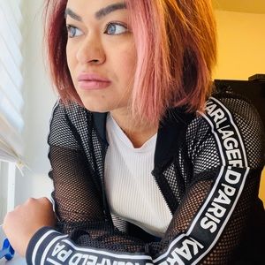 Meet your Posher, Nadia